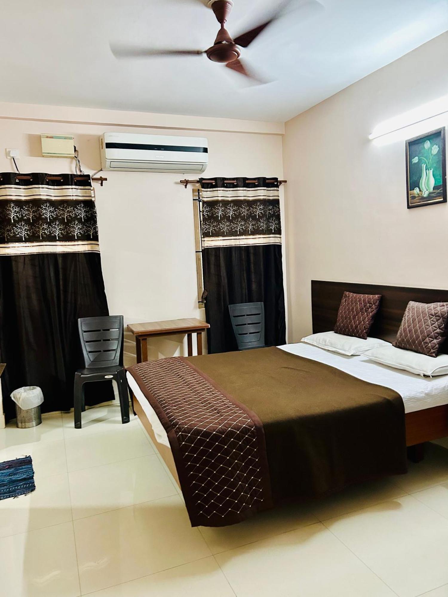 Hotel Jothi Коимбатур Экстерьер фото