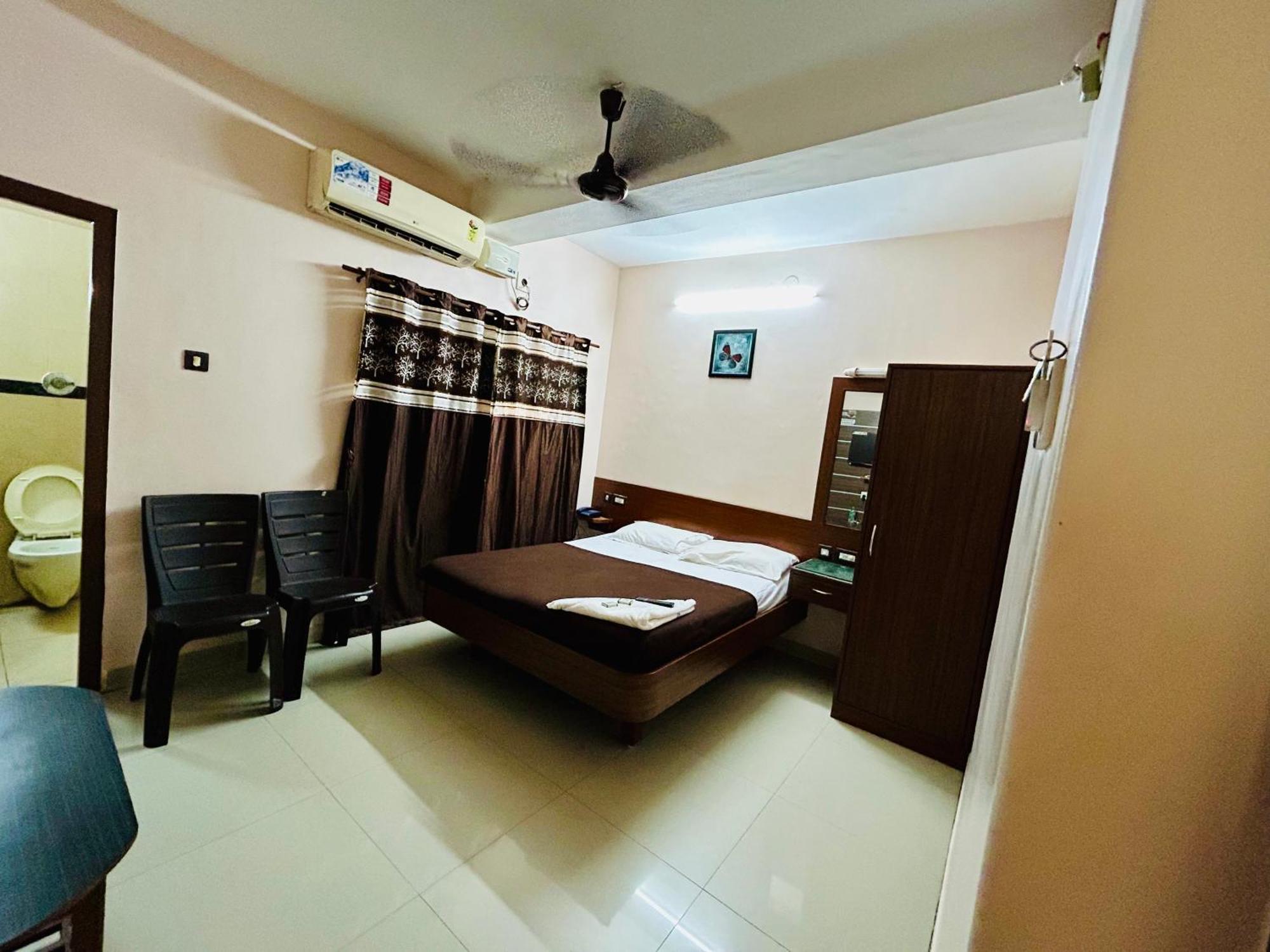 Hotel Jothi Коимбатур Экстерьер фото