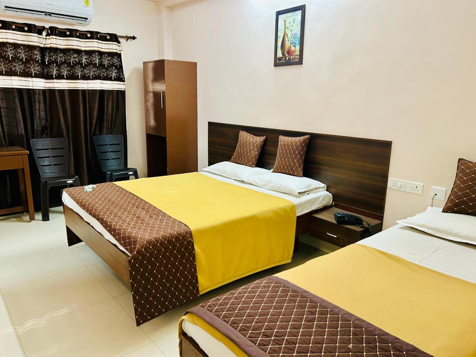 Hotel Jothi Коимбатур Экстерьер фото