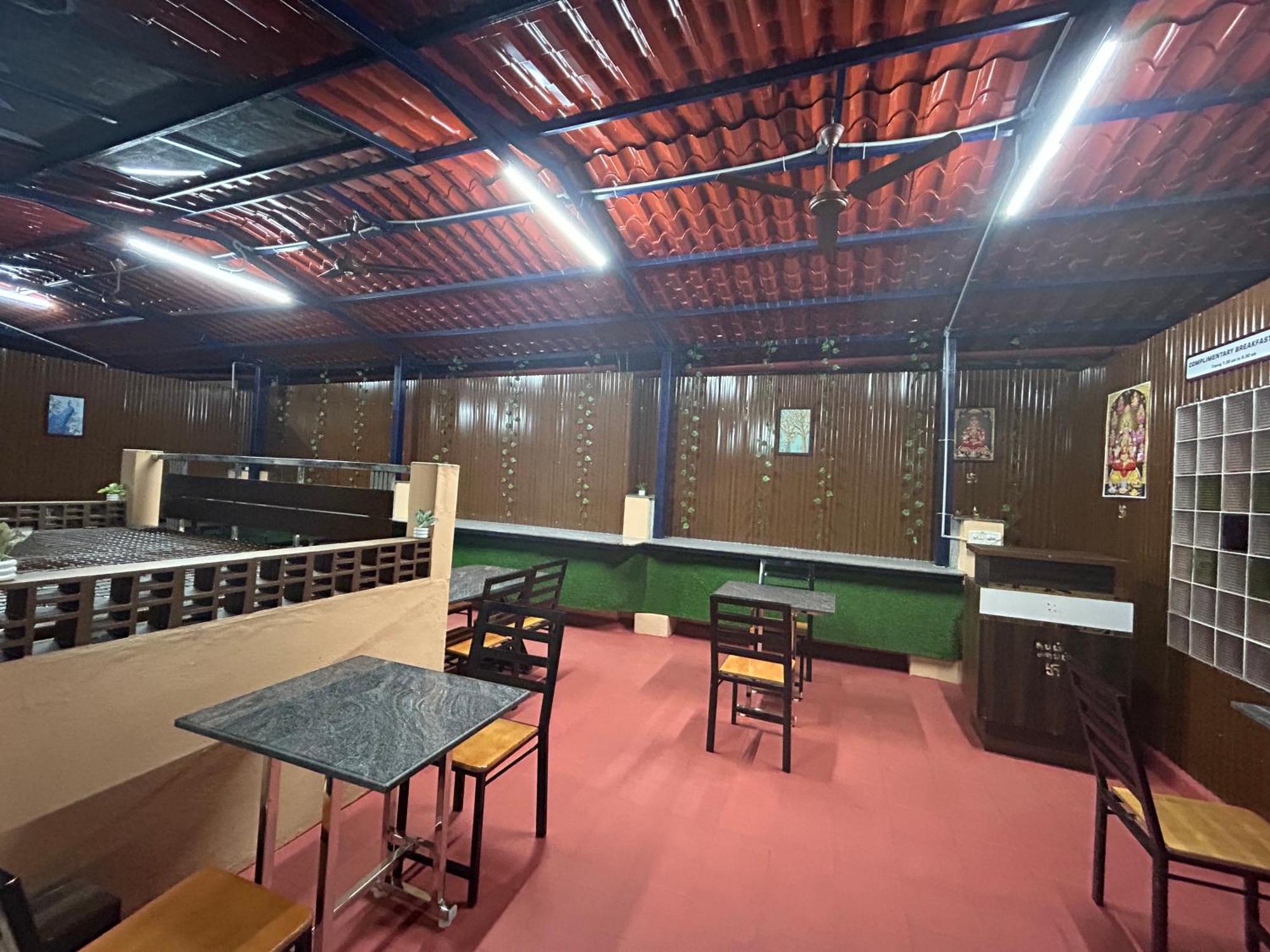 Hotel Jothi Коимбатур Экстерьер фото