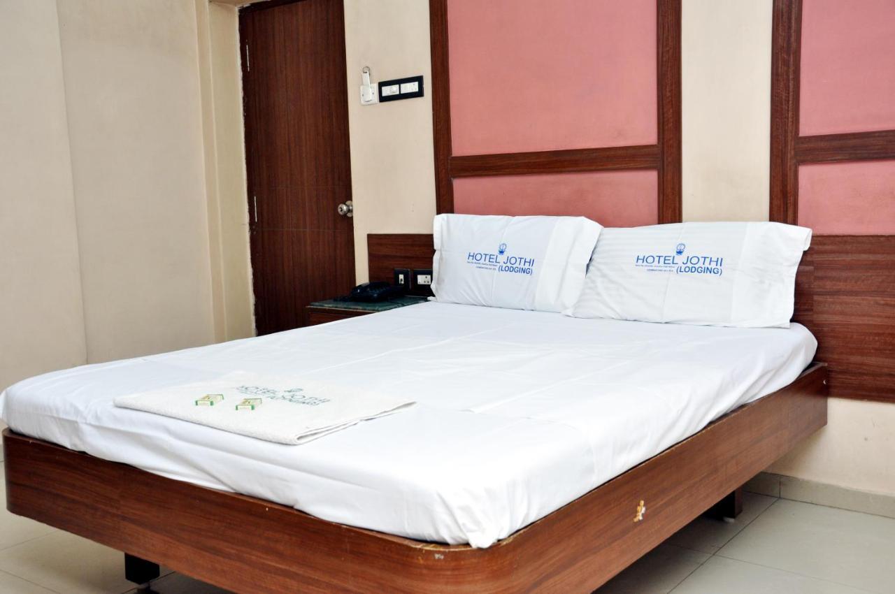 Hotel Jothi Коимбатур Экстерьер фото